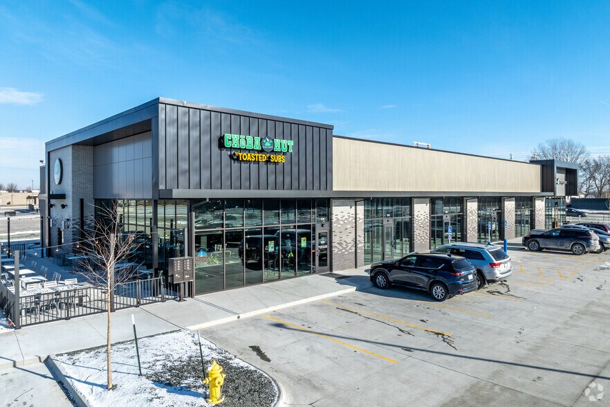 More Photos Of 5260 Merle Hay Rd, Johnston General Retail For Lease
