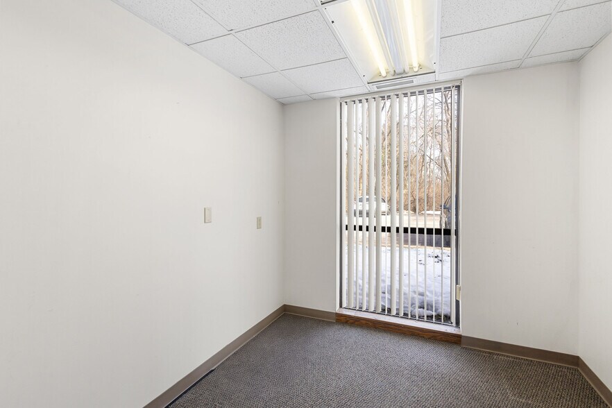 More Photos Of 4341 S Westnedge Ave, Kalamazoo Office For Lease