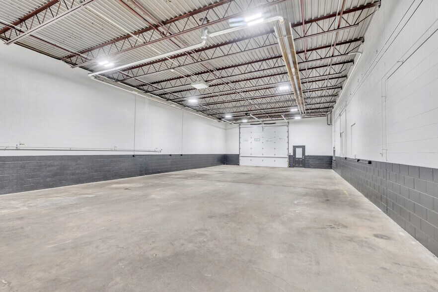 More Photos Of 67 Mainline Dr, Westfield Manufacturing For Lease