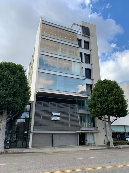 More Photos Of 421 S Beverly Dr, Beverly Hills Office For Lease