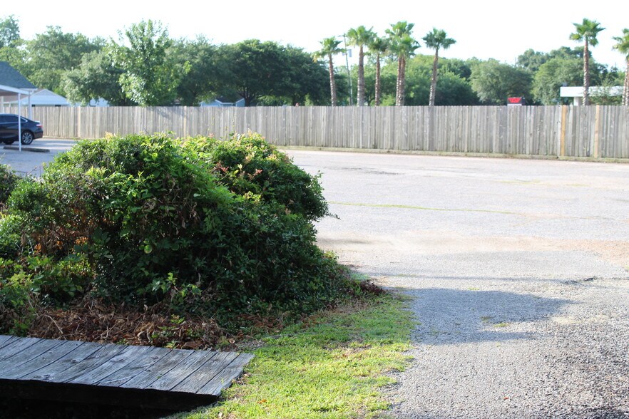 More Photos Of 308 Preston Ave, Pasadena Religious Facility For Sale