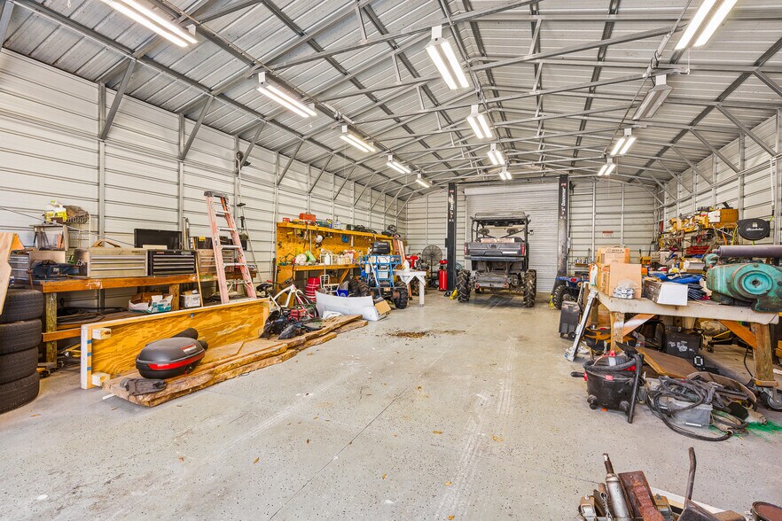 More Photos Of 6695 US 1, Vero Beach Auto Repair For Sale