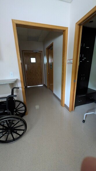 More Photos Of 526 N Mullan Rd, Spokane Office For Sale