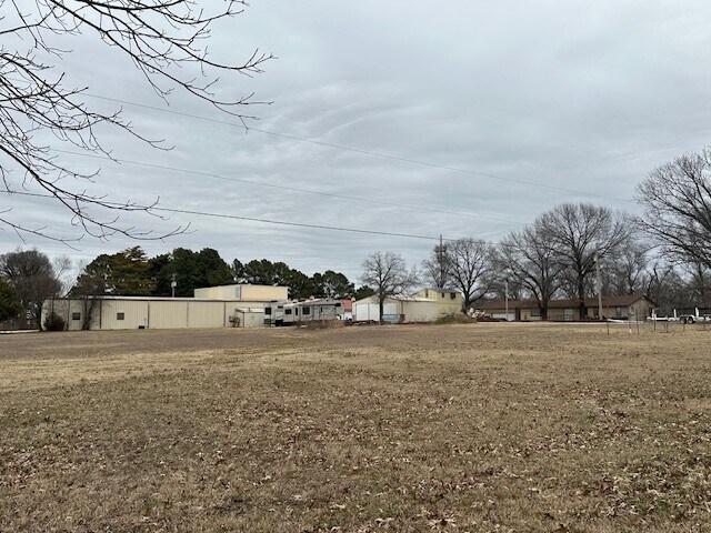 More Photos Of 3827 N Arkansas St, Rogers Warehouse For Sale
