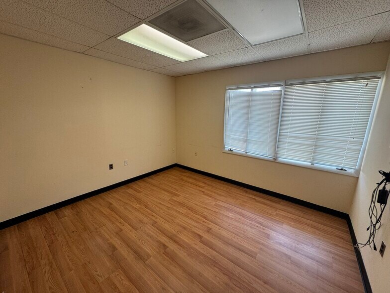 More Photos Of 10788-10798 Hickory Ridge Rd, Columbia Medical For Sale