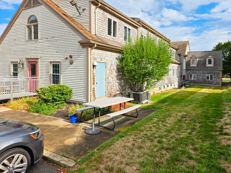 More Photos Of 1025 Plain St, Marshfield Coworking Space