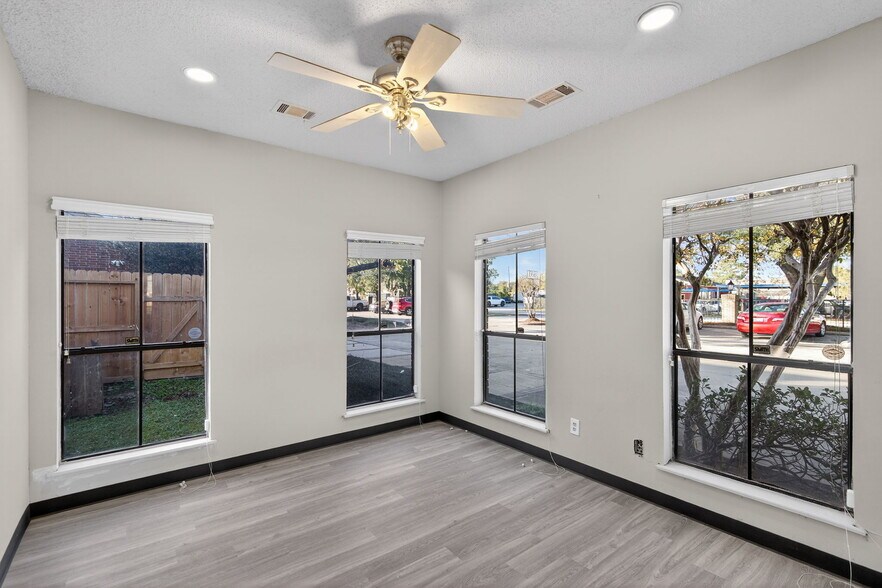 More Photos Of , Houston Office For Sale