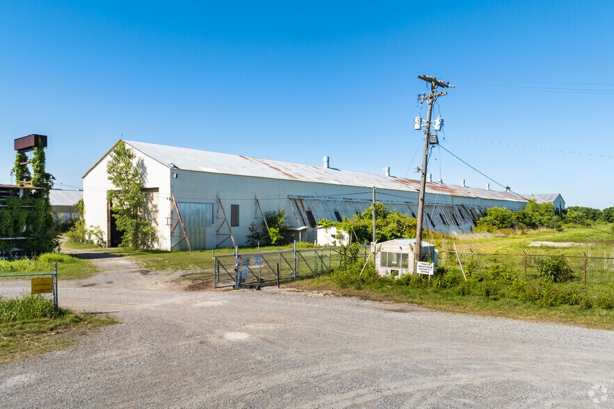 More Photos Of 1001 Rainer Rd, West Memphis Warehouse For Lease