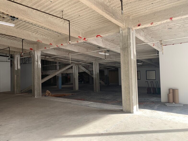 More Photos Of 1275 5th Ave, San Diego Parking Garage For Lease