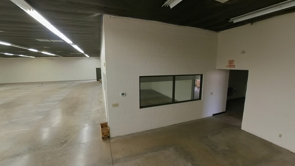 More Photos Of 1415 S Cherry Ave, Tucson Warehouse For Sale