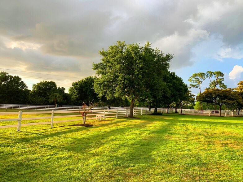 More Photos Of 3800 Staley Rd, Fort Myers Specialty For Sale