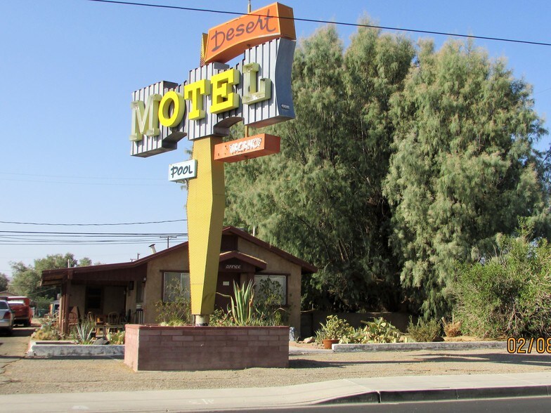 More Photos Of 339 W Church Ave, Ridgecrest Hotel For Sale