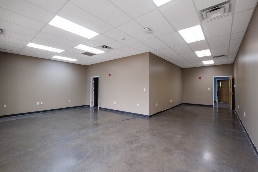 More Photos Of 1815 Rahling Rd, Little Rock Office For Sale