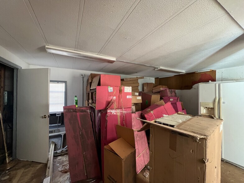 More Photos Of 8144 W Grover Cleveland Blvd, Homosassa Office For Sale