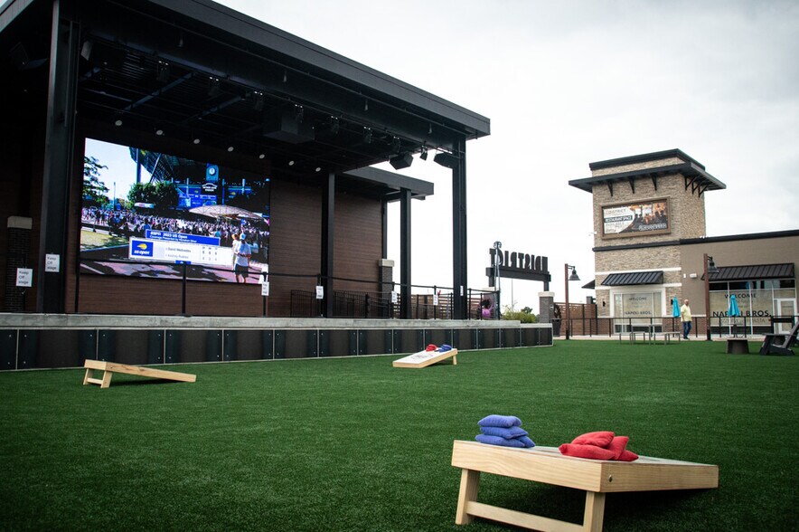 More Photos Of 16985 N Outer Forty Dr, Chesterfield Unknown For Lease