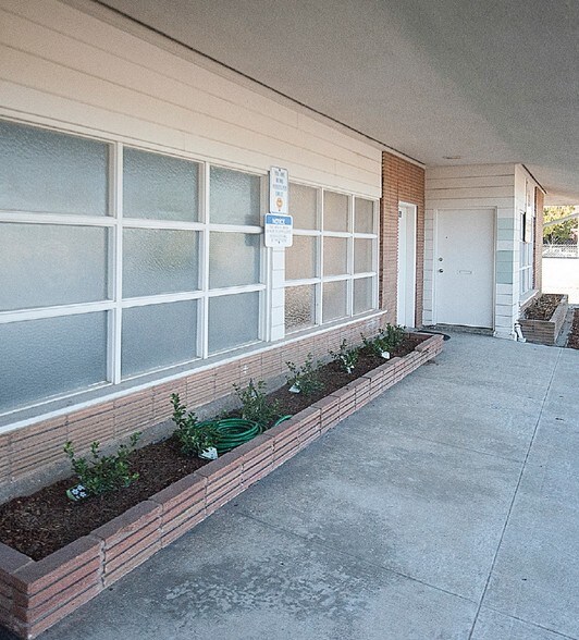 More Photos Of 2430-2434 Calaveras St, Fresno Office For Lease