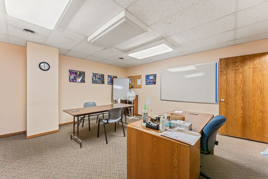 More Photos Of 107 4th St, Baraboo Office For Sale