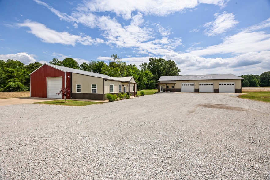 More Photos Of 692 Boone Ln, Jackson Light Distribution For Sale