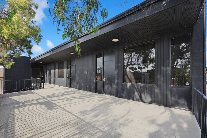 More Photos Of 2702 Saint Louis Ave, Signal Hill Warehouse For Lease