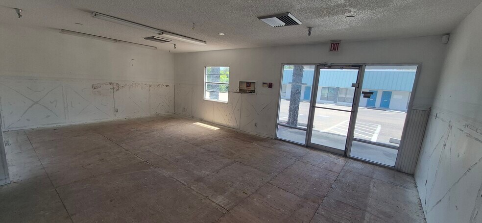 More Photos Of 7789 131st St, Seminole Office For Sale