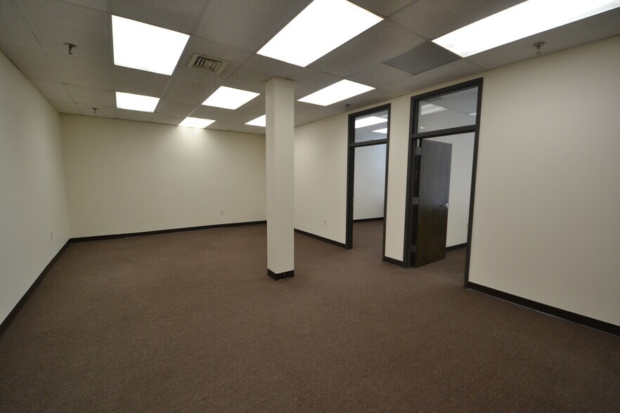 More Photos Of 65 Railroad Ave, Ridgefield Flex For Lease