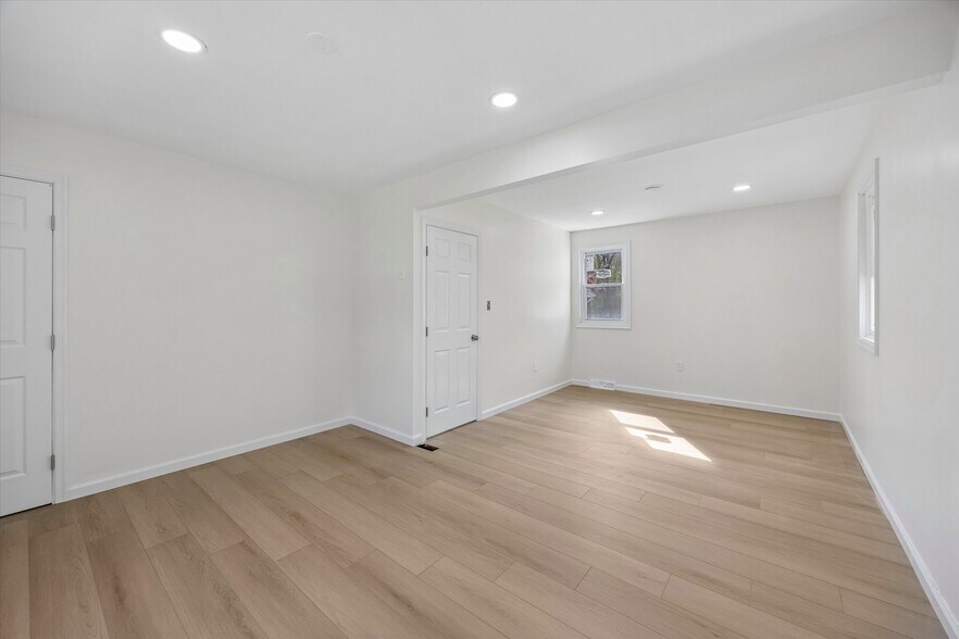 More Photos Of 102 Bristol Oxford Valley Rd, Langhorne Specialty For Lease