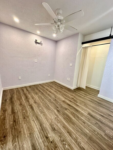 More Photos Of 725 Lafayette Rd, Hampton Storefront Retail Office For Lease