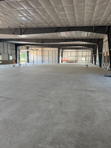 More Photos Of 130 Hallberg St, Delavan Industrial For Lease