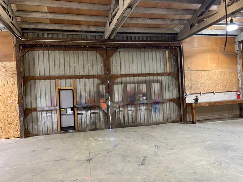 More Photos Of 625-661 Pacific Hwy, Rickreall Industrial For Sale