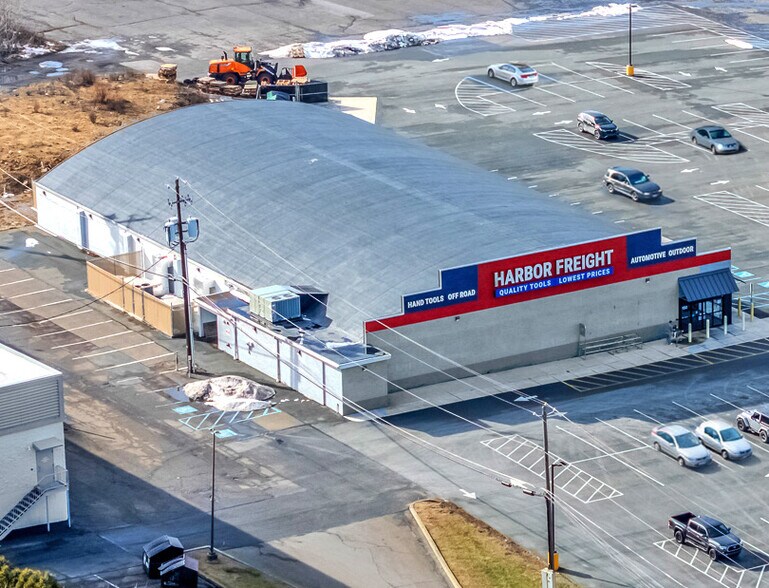 More Photos Of 190 Susquehanna Blvd, Hazleton Bowling Alley For Sale