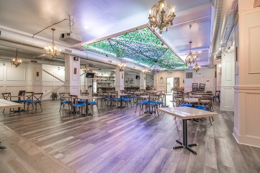 More Photos Of 21 E Athens St, Winder General Retail For Sale