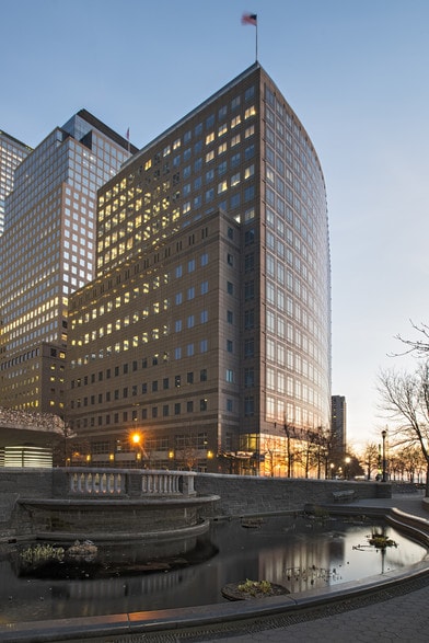 More Photos Of 300 Vesey St, New York Office For Lease