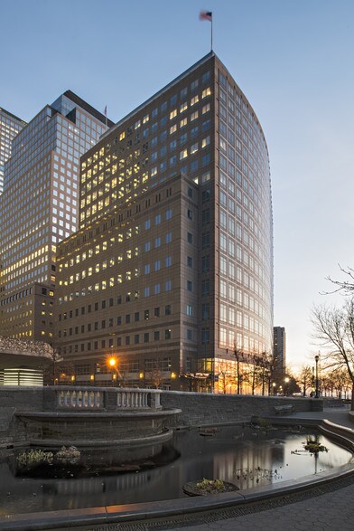 More Photos Of 300 Vesey St, New York Office For Lease