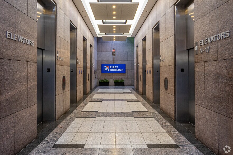 More Photos Of 800 S Gay St, Knoxville Coworking Space