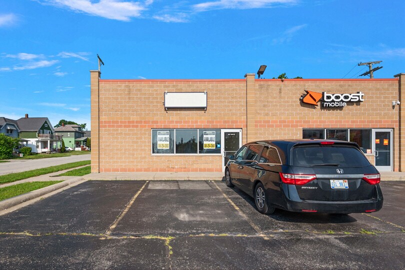 More Photos Of 509-533 10th St, Port Huron Storefront For Lease