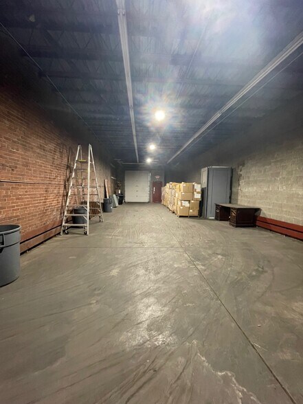 More Photos Of 301 Munson Ave, McKees Rocks Industrial For Lease