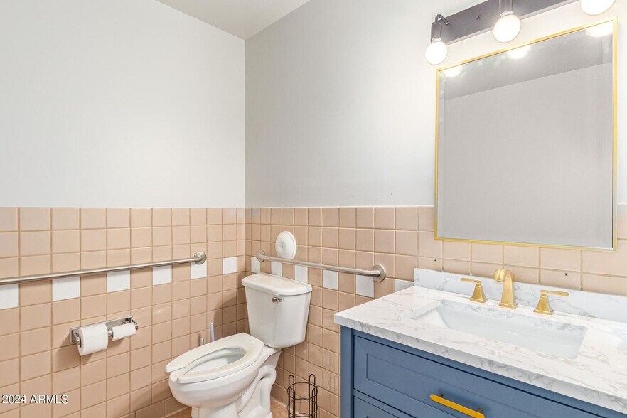 More Photos Of 12625 N Saguaro Blvd, Fountain Hills Storefront Retail Office For Sale