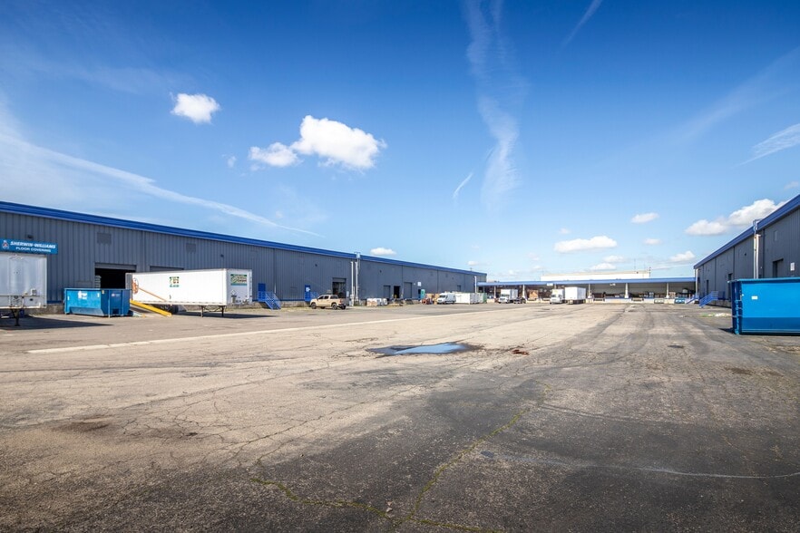 More Photos Of 5405 E Home Ave, Fresno Warehouse For Lease