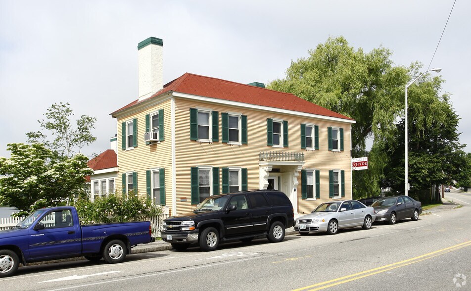 Primary Photo Of 154 Maplewood Ave, Portsmouth Office For Lease