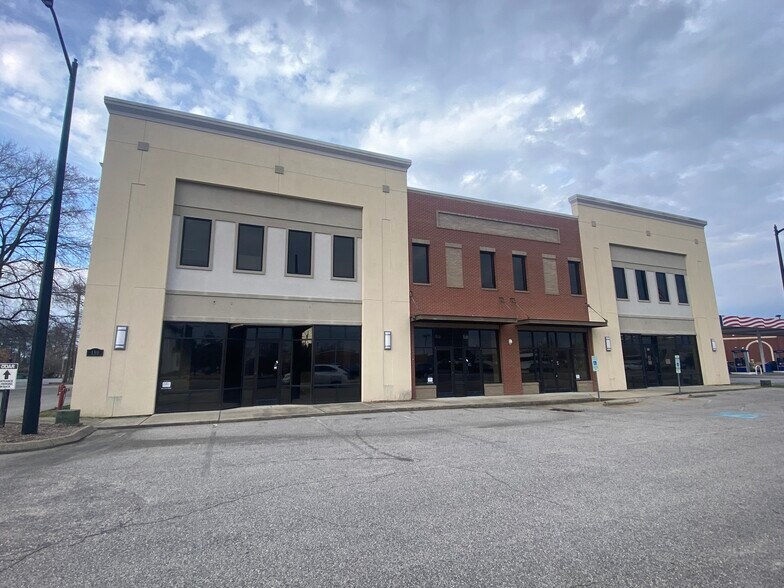 More Photos Of 150 Rowan St, Fayetteville Office For Sale