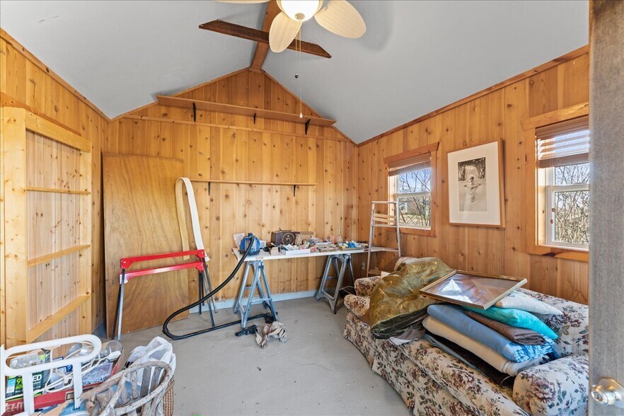 More Photos Of 517 Milwaukee St, Kewaunee General Retail For Sale