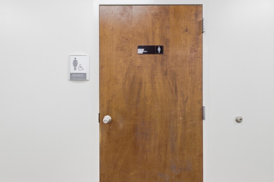 More Photos Of 104-176 Cude Ln, Madison Medical For Lease