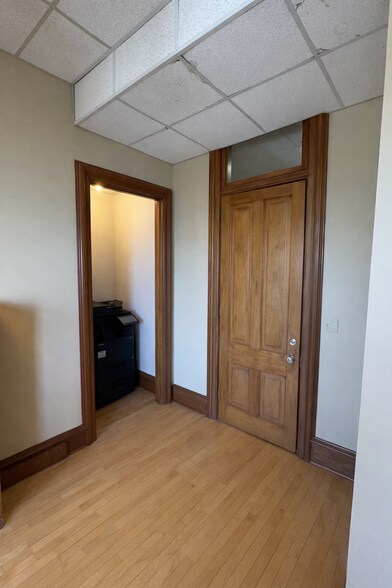 More Photos Of 200 S Main St, Naperville Office For Lease