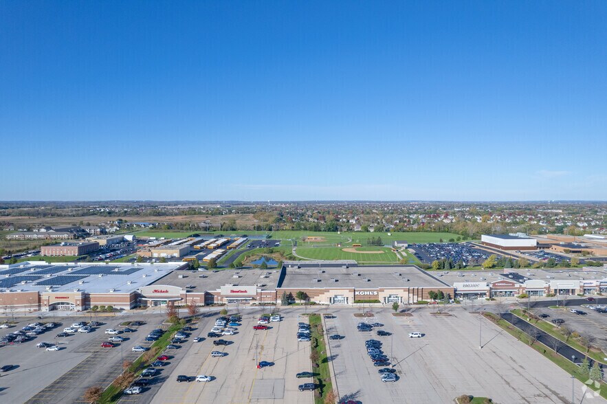 More Photos Of 702-750 S Randall Rd, Algonquin Unknown For Lease