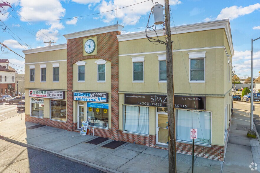 More Photos Of 5 Station Plz, Bethpage Storefront Retail Office For Lease