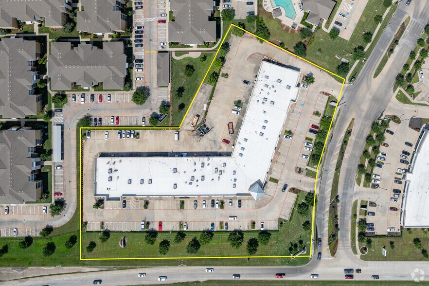 More Photos Of 7035 W Grand Pky S, Richmond Storefront For Lease