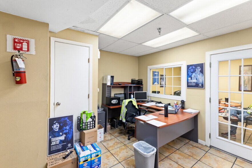 More Photos Of 1601 E 4th Ave, El Paso Industrial For Sale