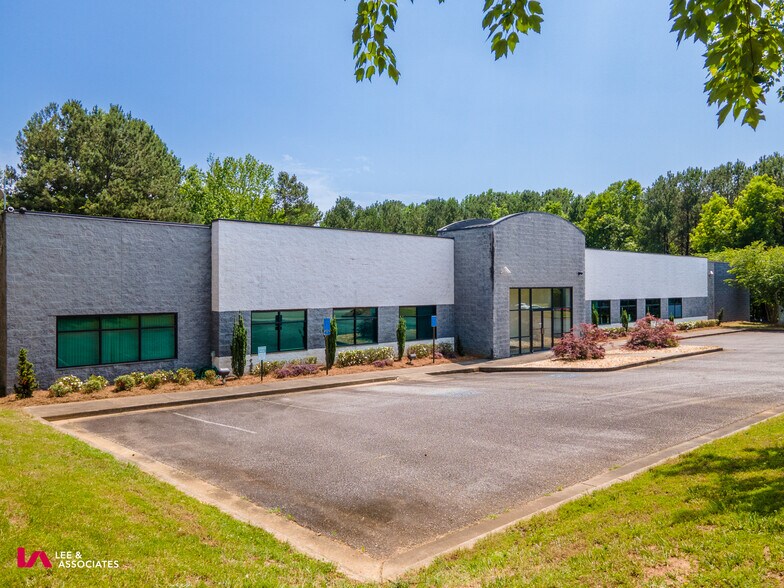 More Photos Of 6835 Meadowridge Ct, Alpharetta Industrial For Lease
