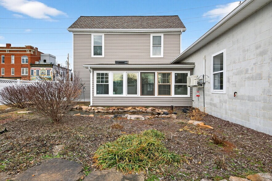 More Photos Of 114-116 E Orleans St, Pacific Office For Sale