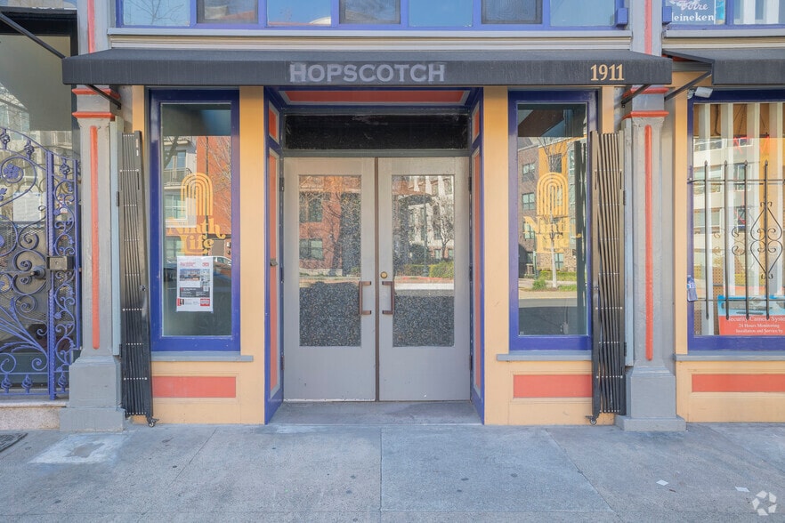 More Photos Of 1901-1915 San Pablo Ave, Oakland Storefront Retail Office For Lease